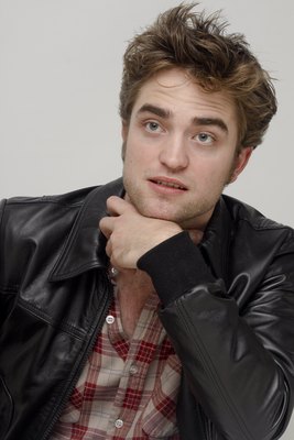 Robert Pattinson Poster 2288209