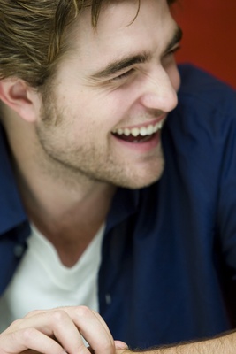 Robert Pattinson Poster 2288212