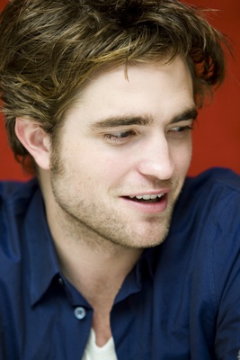 Robert Pattinson Poster 2288218