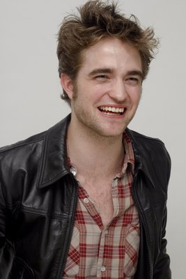 Robert Pattinson Poster 2288226