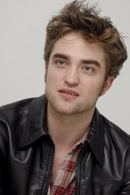 Robert Pattinson Poster 2288229