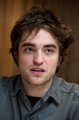 Robert Pattinson Poster 2288231