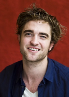 Robert Pattinson Poster 2288240