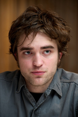 Robert Pattinson Poster 2288241
