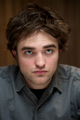 Robert Pattinson Poster 2288242