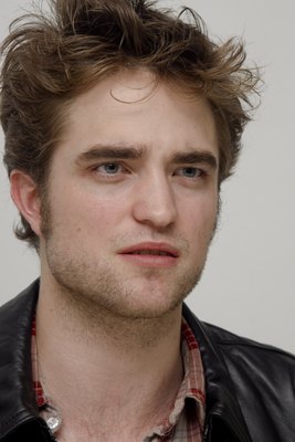Robert Pattinson Poster 2288246