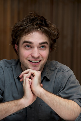 Robert Pattinson Poster 2288250
