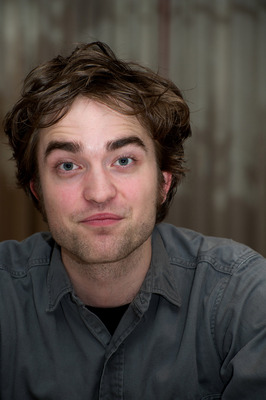 Robert Pattinson Poster 2288254