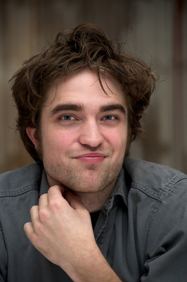 Robert Pattinson Poster 2288256