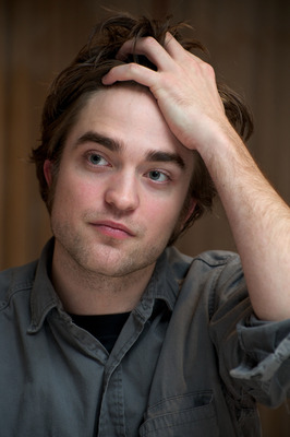 Robert Pattinson Poster 2288257
