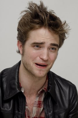 Robert Pattinson Poster 2288258