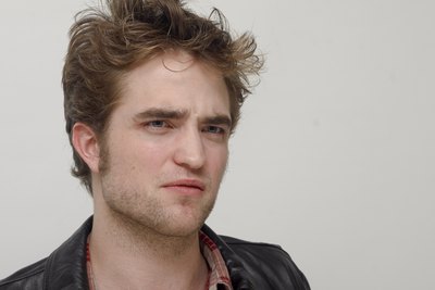 Robert Pattinson Poster 2288262