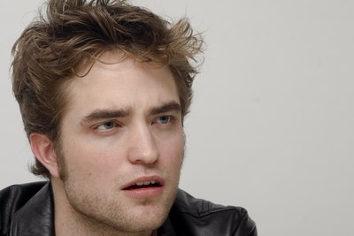 Robert Pattinson Poster 2288270