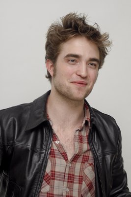 Robert Pattinson Poster 2288272