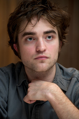 Robert Pattinson Poster 2288273