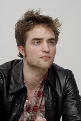 Robert Pattinson Poster 2288276