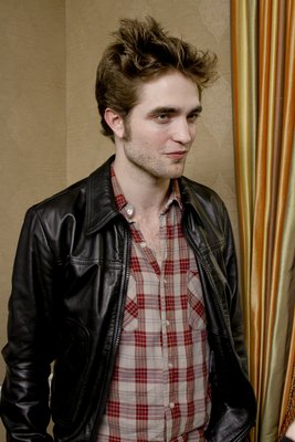 Robert Pattinson Poster 2288279