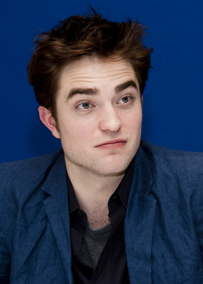 Robert Pattinson Poster 2309296