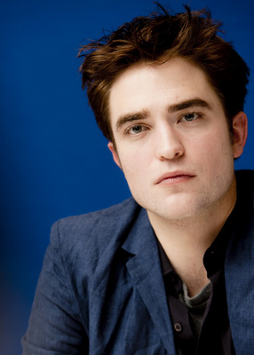 Robert Pattinson Poster 2309300