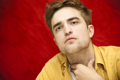 Robert Pattinson Poster 2309307