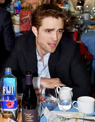Robert Pattinson Poster 3178800