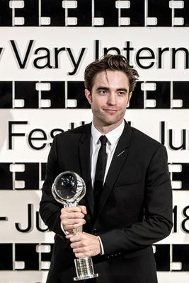 Robert Pattinson Poster 3752862
