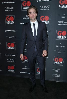 Robert Pattinson Poster 3763345