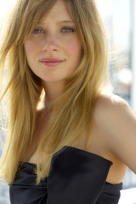 Romola Garai Poster 2121812