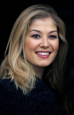Rosamund Pike Poster 1369717