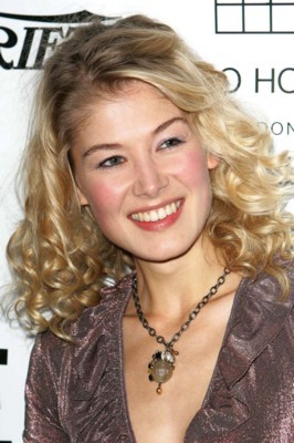 Rosamund Pike Poster 1479017