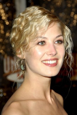 Rosamund Pike Poster 1479019