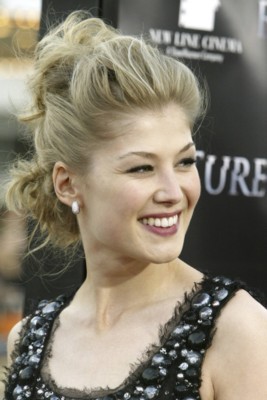 Rosamund Pike Poster 1479020