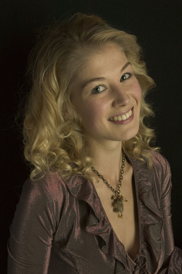 Rosamund Pike Poster 2083773