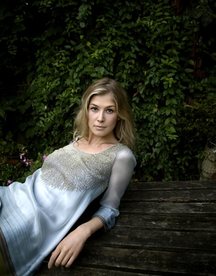 Rosamund Pike Poster 2083774