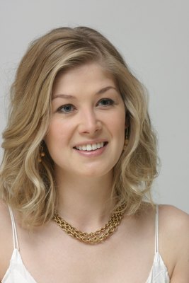 Rosamund Pike Poster 2228739