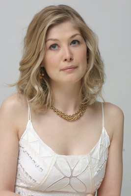 Rosamund Pike Poster 2228744