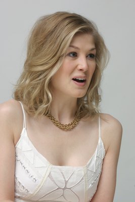 Rosamund Pike Poster 2228749