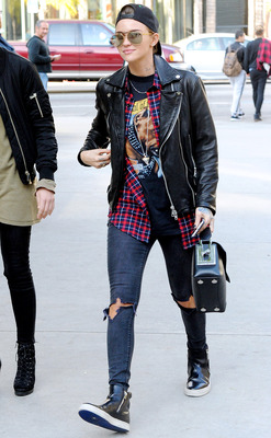 Ruby Rose Poster 2694537