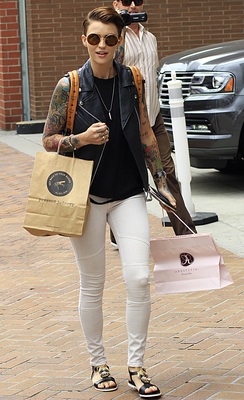 Ruby Rose Poster 2695139