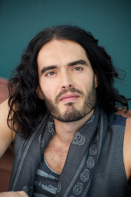Russell Brand Poster 2418480