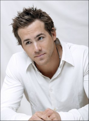 Ryan Reynolds Poster 1366649