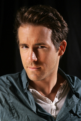 Ryan Reynolds Poster 2192872