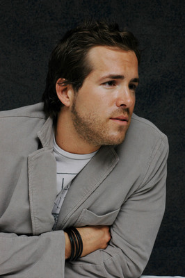 Ryan Reynolds Poster 2218468