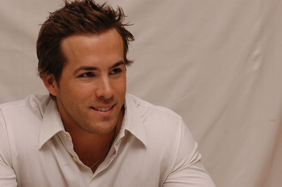 Ryan Reynolds Poster 2218472