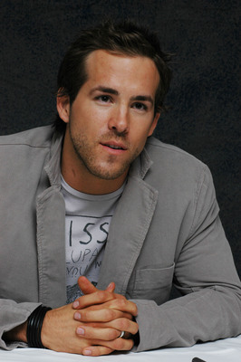 Ryan Reynolds Poster 2218481