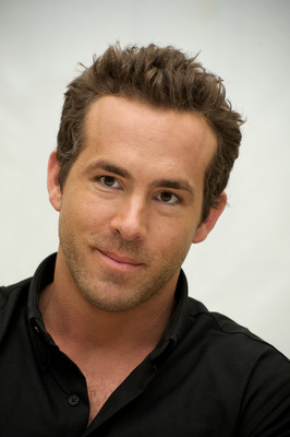 Ryan Reynolds Poster 2221439