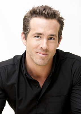 Ryan Reynolds Poster 2243829