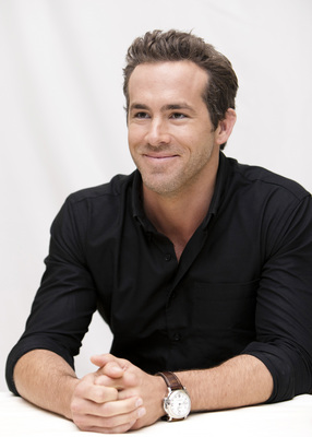 Ryan Reynolds Poster 2243842