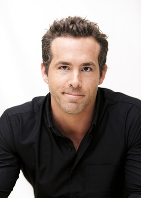 Ryan Reynolds Poster 2243844