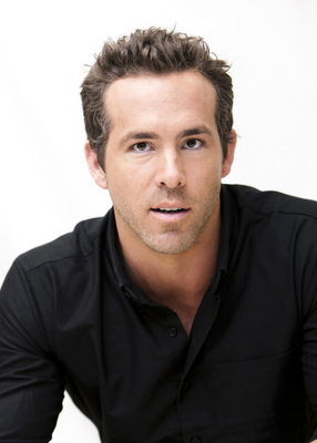 Ryan Reynolds Poster 2243850